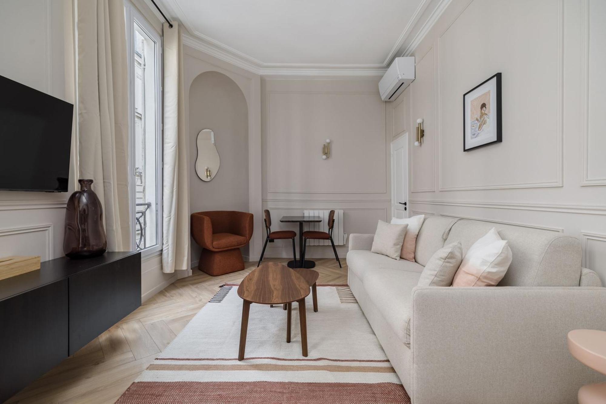 Poeticstay - Opera *